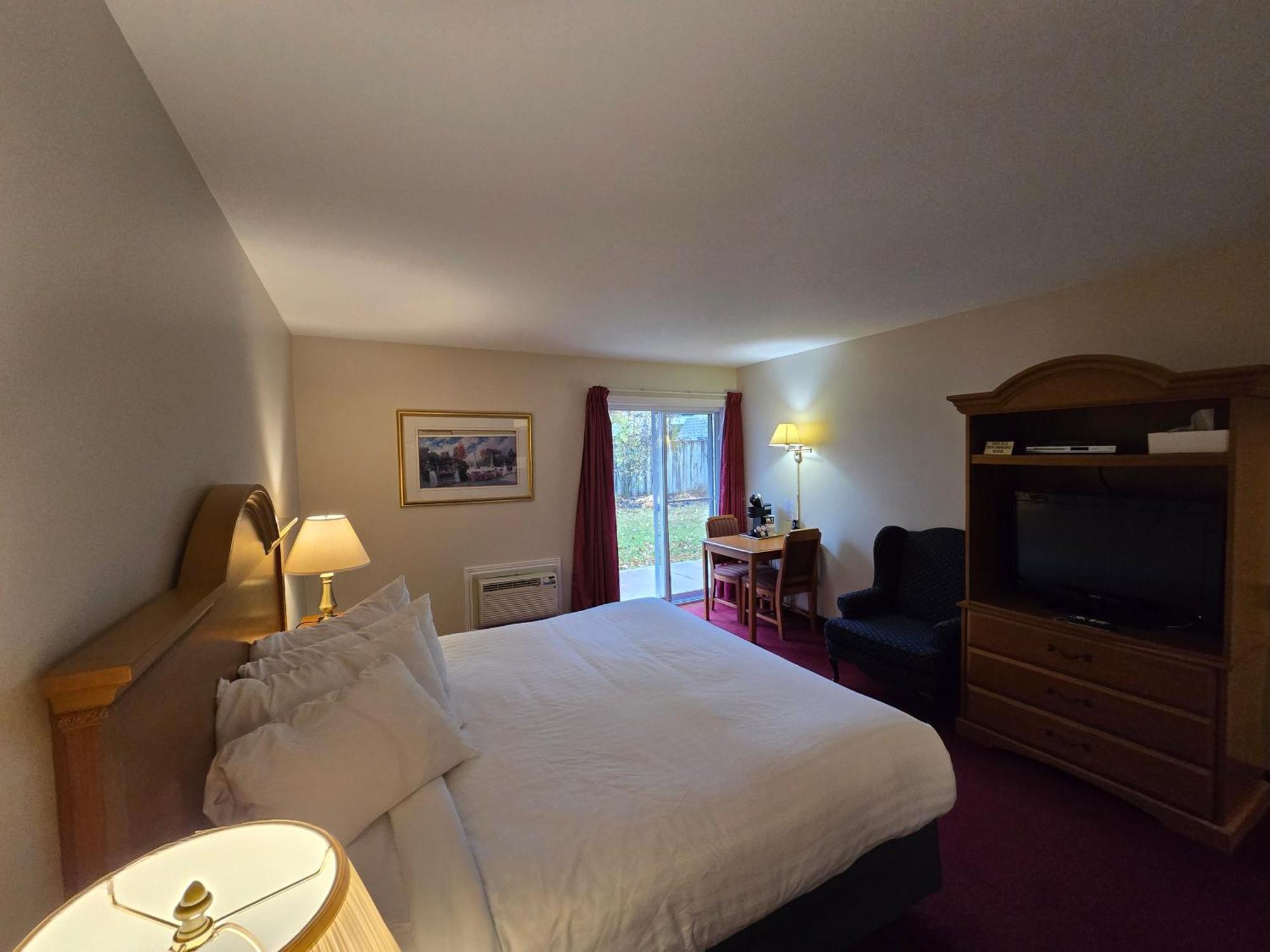 Travelodge By Wyndham Port Elgin Esterno foto